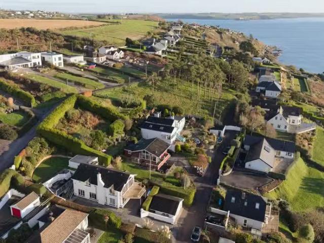 Whistler, Coast Road, Fountainstown, Crosshaven, Co. Cork, P43.