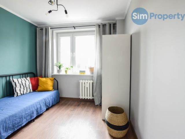 Świętokrzyska Street, 3 rooms, separate kitchen, perfect for students