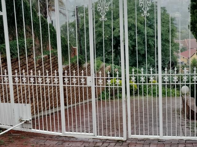 Winchester Hills 5bedroom home for sale