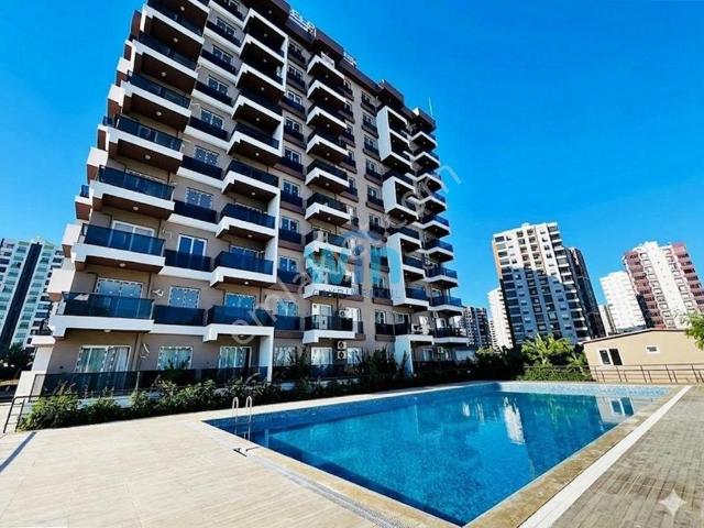 Win'den Tecede Havuzlu Site İçinde Yaz Kış Kullanım Satılık 1+1