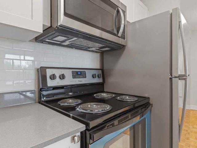 Windfields III Studio Apartment for Rent at 1170 Fisher Ave, Ottawa, ON K1Z 5R7 Carlington