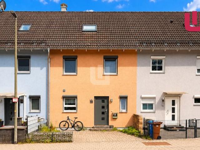 WINDISCH Gut geschnittenes RMH im neuwertigen Zustand zentral in Emmering
