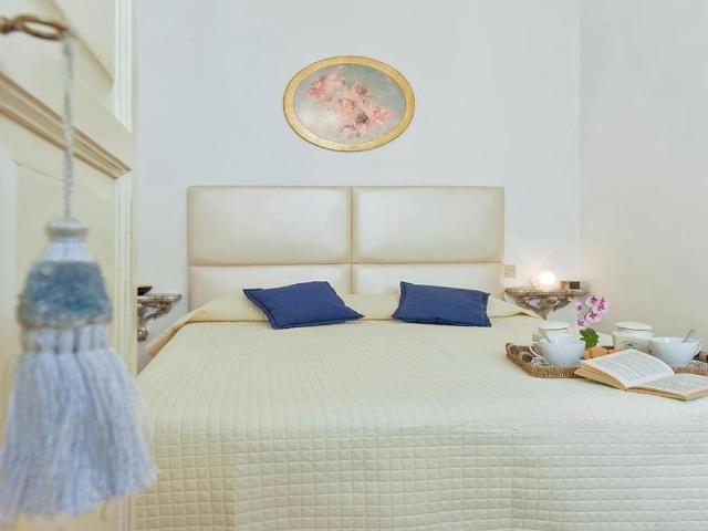 Window on Arno Romantic collection