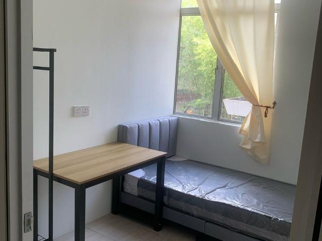 Window Single Room at Cascadia Lake Vista, Puchong south, Taman Tasik Prima, near cyberjaya