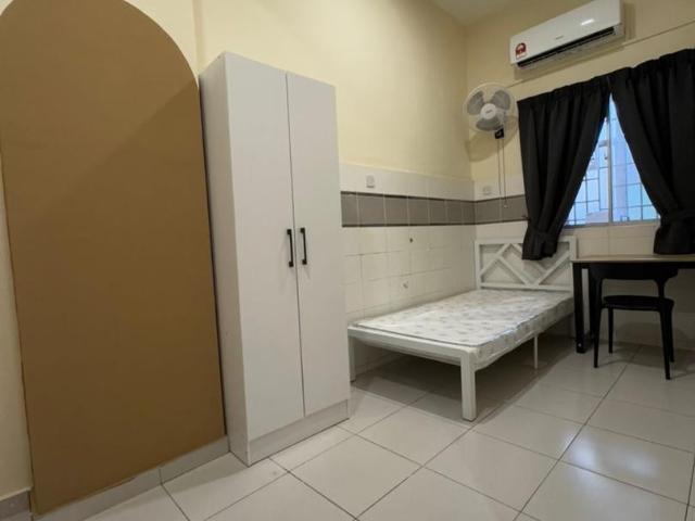 Window Room at Setia Impian with Aircond Near To Lotus, fast food,food court,setia city mall,Klang parade