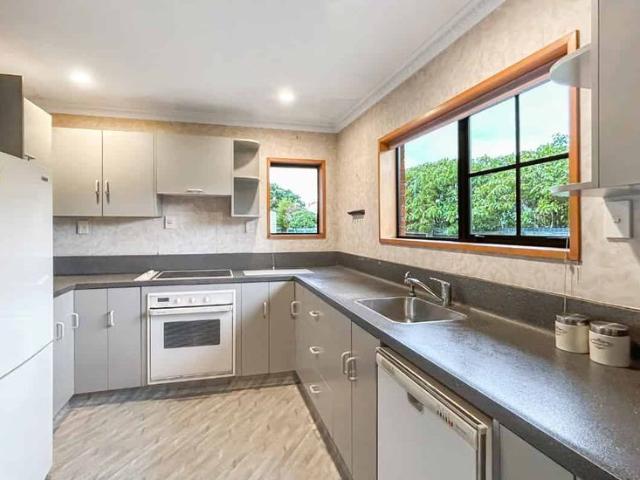 WINDSOR 2 BEDROOMS