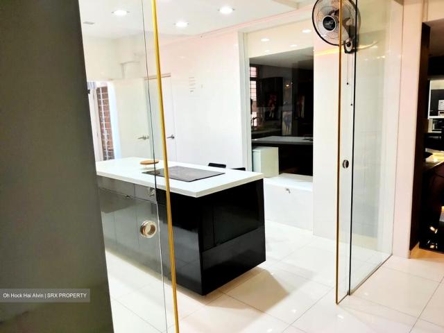 Windy Heights D14, Condominium