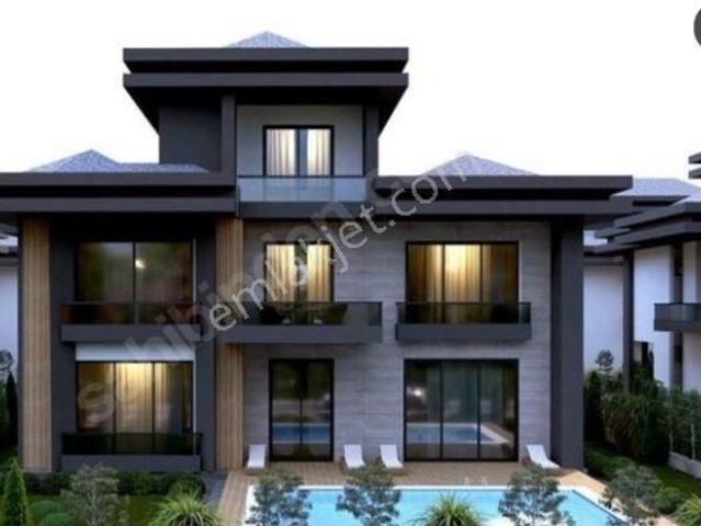 Winston Civarı Mükemmel Konumda 6+1 Lüks Fırsat Triplex Villa