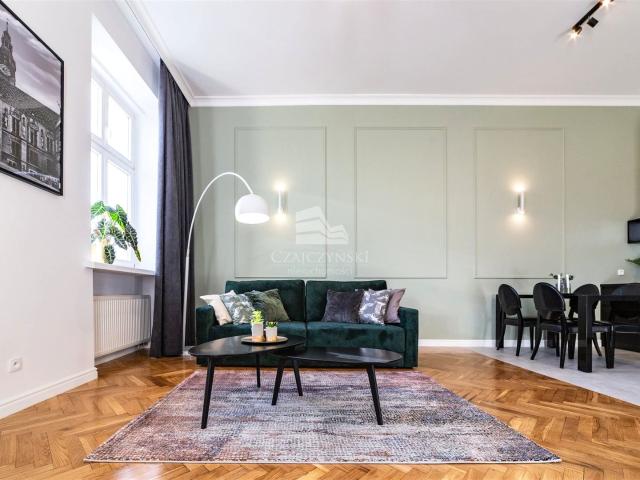 Widok na Ratusz, nowoczesne studio 57 m2, iii p. Wrocław