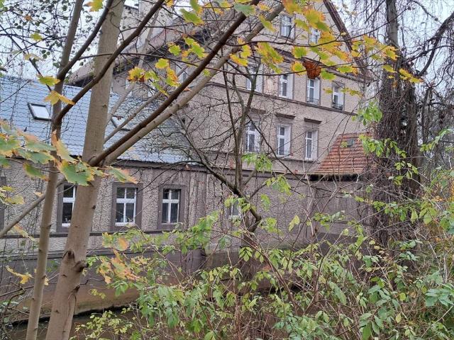 Widok na staw, 3 pokoje, kamienica z lat 30