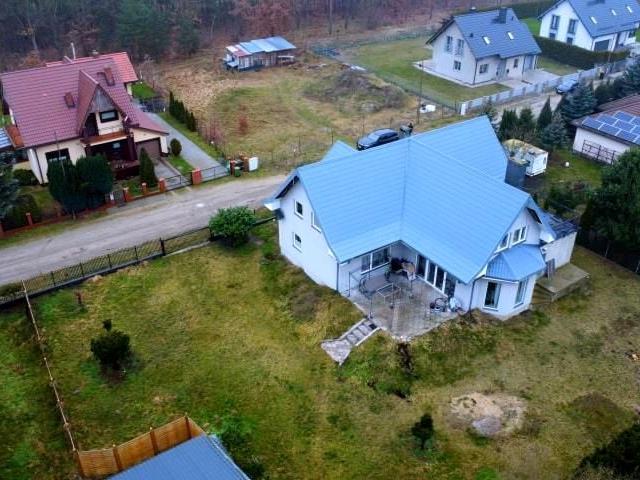 Wiejska 297,10 m², Pucice