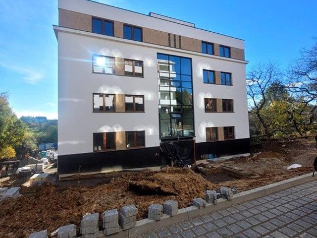 Nowe 4 pokojowe mieszkanie z tarasem 20 m² i garażem