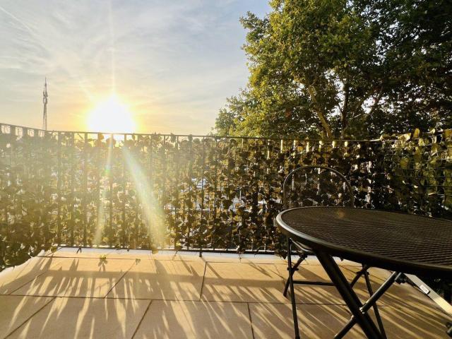 Wien Mitte in 11Min neuwertig vollmöbliert Sunset Balkon Luftwärmepumpe Tiefgaragenplätze