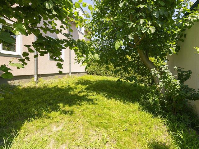 Wiener Straße gepflegtes Reihenhaus mit Eigengarten und Autoabstellplatz