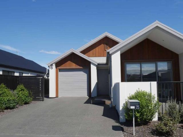 WIGRAM 3 BEDROOM, 2 BATHROOM TOWNHOUSE, 2017 BUILD, IMMACULATE THROUGHOUT