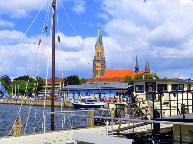 Wikinger Stadt Schleswig Wohnen an der Schlei!