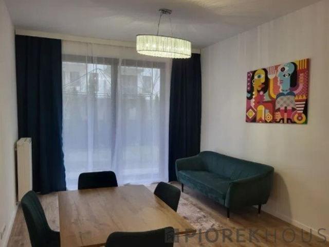 Wilanów, 3 pokoje z ogródkiem, garaż i komórka