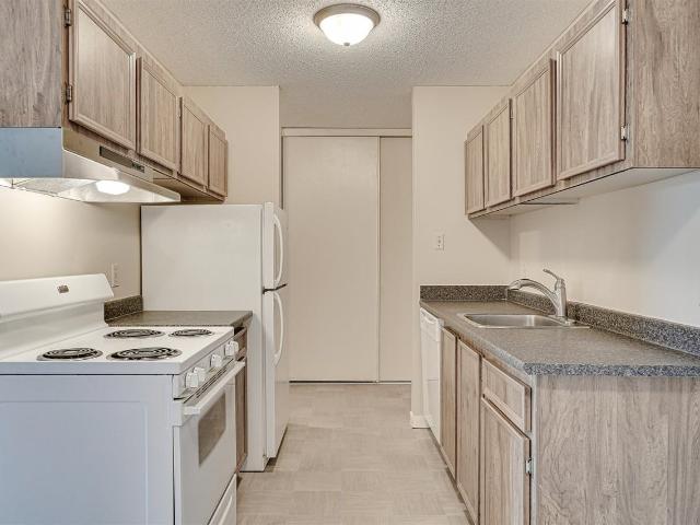 Wildwood Ways B 2 Bedroom Apartment for Rent at 111B Tait Cres, Saskatoon, SK S7H 5K9 Wildwood