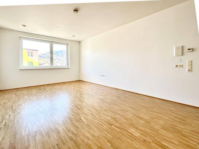 WILLKOMMEN IN IHREM NEUEN ZUHAUSE BETREUBARE WOHNUNG FÜR EIN SELBSTBESTIMMTES LEBEN MIT SICHERHEIT UND KOMFORT