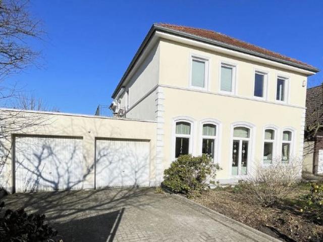 Provisionsfrei für Käufer!* Wunderschöne Stadtvilla in hervorragender zentraler Lage