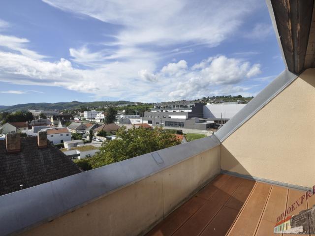 Willkommen über den Dächern der Stadt! Neu sanierte Dachterrassenwohnung mit Panoramablick in bester Lage nähe EKZ ALEX!