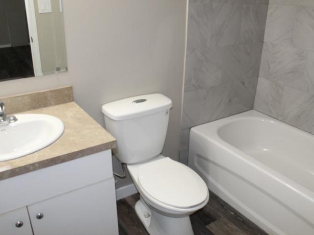 William Apartments 2 Bedroom Apartment for Rent at 1817 22nd St W, Saskatoon, SK S7M 0T6 Pleasant Hill