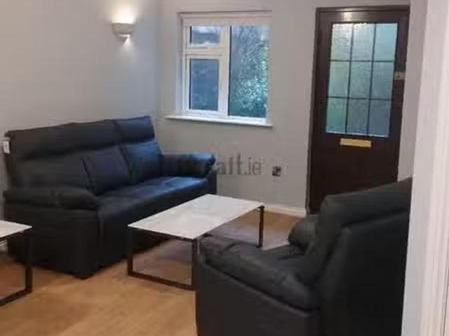 William Street, Galway City Centre is for rent