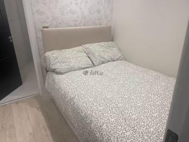Willow Park Crescent, Glasnevin, Dublin 11 is for rent