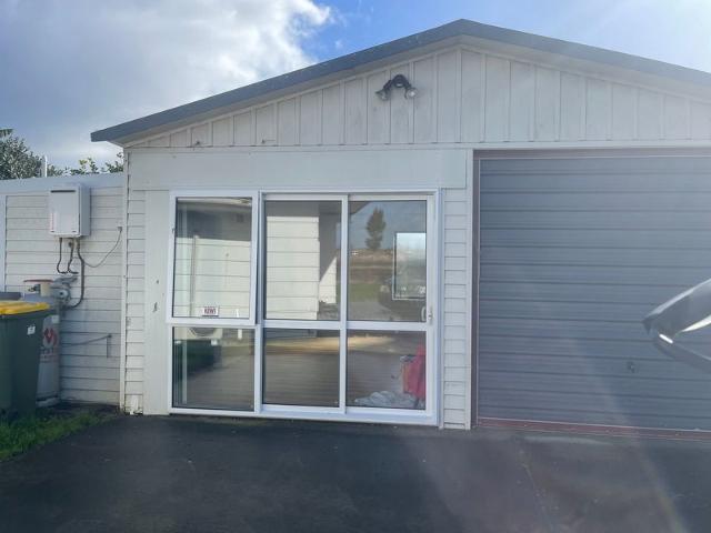 wiri, 2 bedrooms