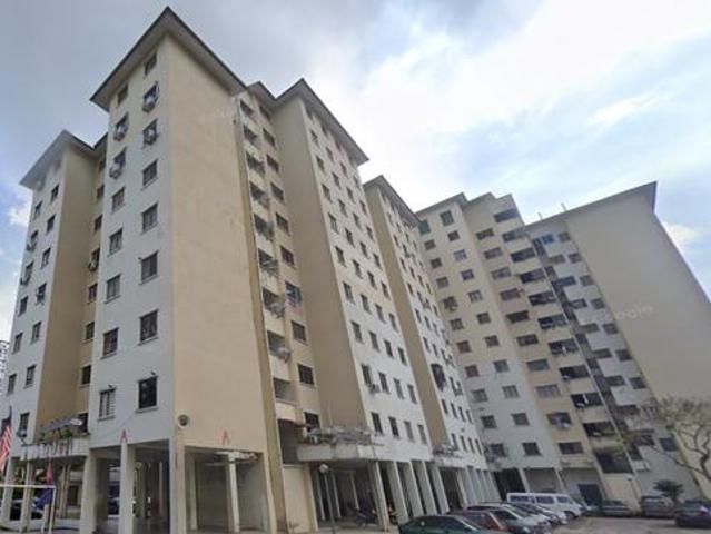 With Lift Apartment Suria Muafakat Near Larkin danga bay and CIQ town