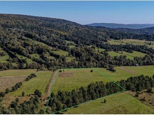 Działka 30 900 m² w Wołowcu widok na Magurę Małastowską