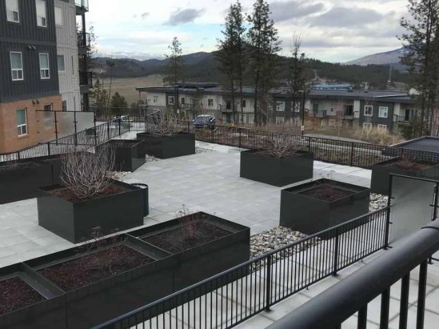 Wonderful 2bed, 2bath corner unit close to UBCO U2 East building