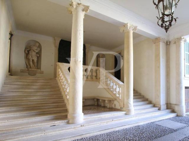 Wonderful apartment in historic building in Vicenza