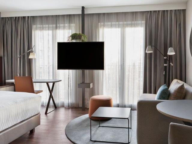 Wonderful & bright home in München with daily breakfast
