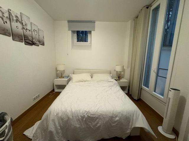Wonderful flat, ideally located in the heart of the Marais district, Paris Amsterdam Apartments for Rent