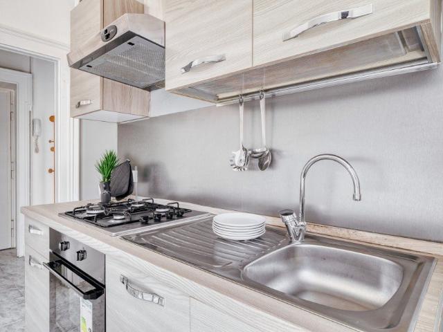 Single room in Via Francesco Brioschi