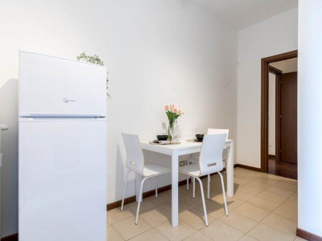 Single room in Via Luciano Zuccoli