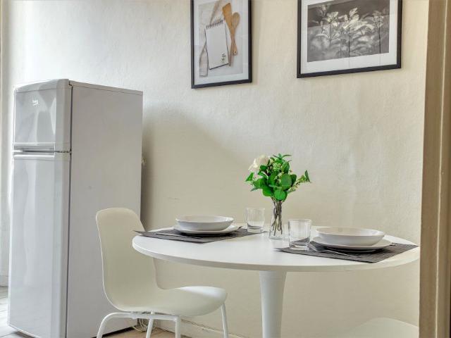 Single room in Via Francesco Brioschi