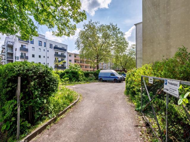 Wonderful & spacious home located in Steglitz, Berlin Amsterdam Apartments for Rent