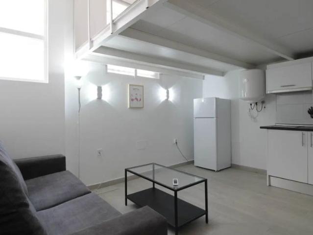 Wonderful studio apartment for rent near Olof Palme Park in Usera