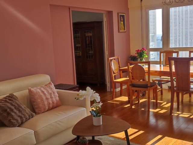 Wonderful room in Co living with a family Private bathroom With a great view of Paris
