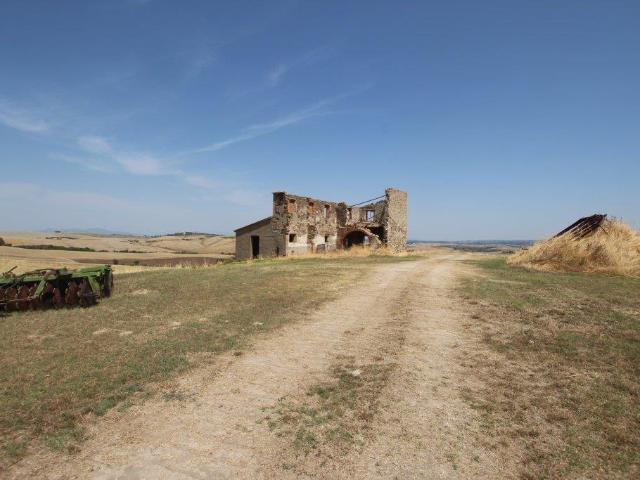 Wonderful ruin in Lajatico hills Stunning views 225m² Lajatico