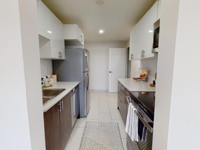 Wonderland Road 1 Bedroom Apartment for Rent at 961 Wonderland Rd S, London, ON N6K 2X9 Westmount