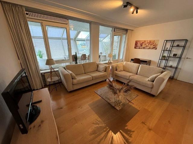 Woning aan de Mr. F.A. van Hallweg te Amstelveen
