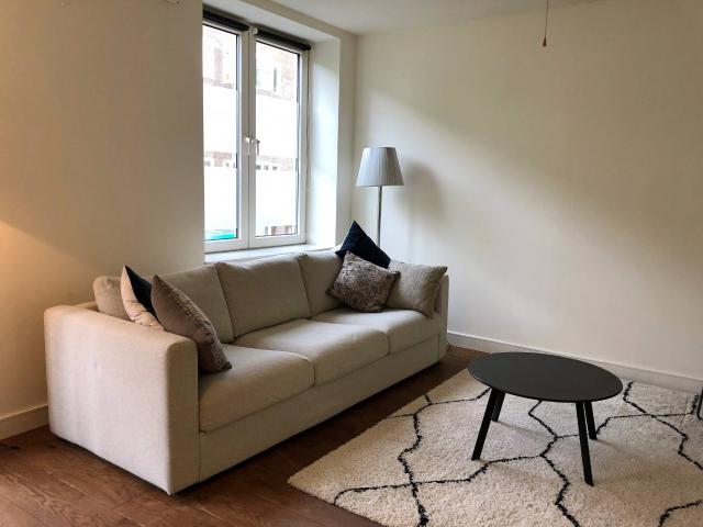 Woning aan de Esmoreitstraat te Amsterdam