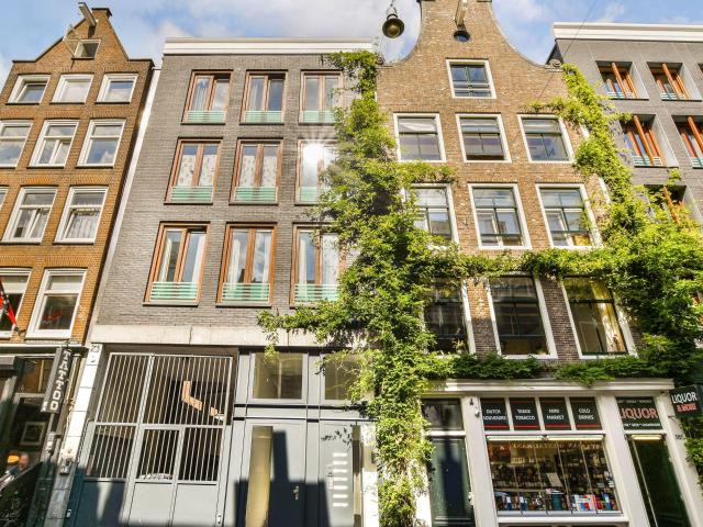 Woning aan de Reguliersdwarsstraat te Amsterdam