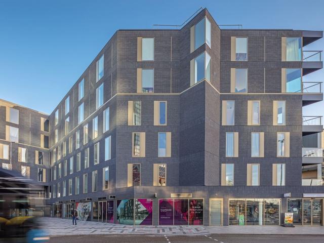 Woning aan de Stationsplein te Almere
