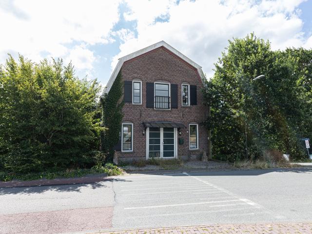 Woning aan de Sluis te Groot Ammers