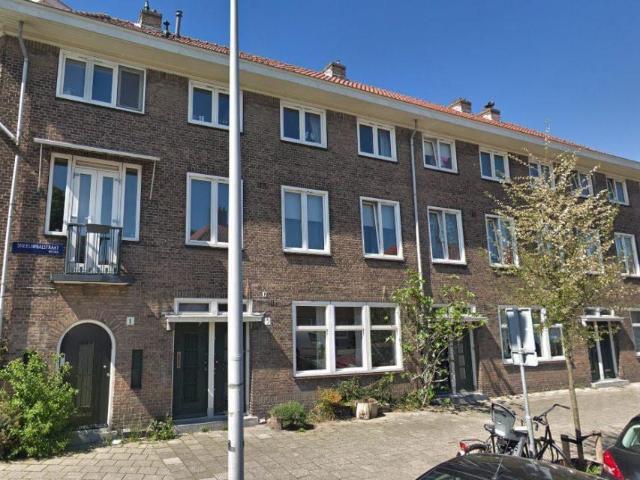 Woning aan de Sneeuwbalstraat te Amsterdam
