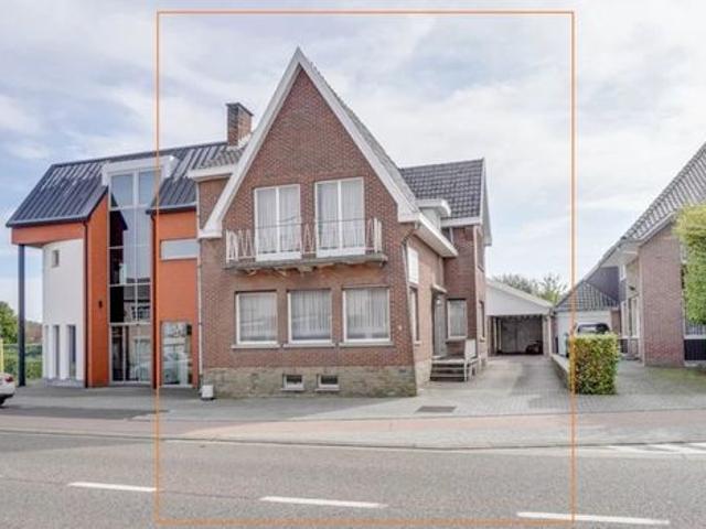 Woning Halfopen Bebouwing Met 3 Slaapkamers En Achterliggend